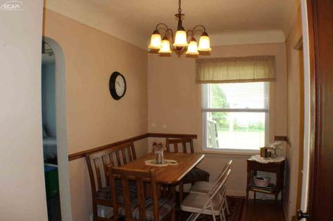 532 Burroughs Ave, Flint, MI 48507 photo 7