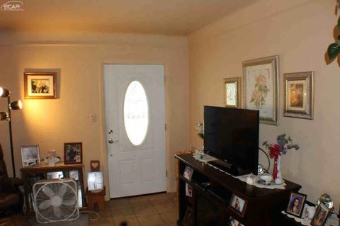 532 Burroughs Ave, Flint, MI 48507 photo 2