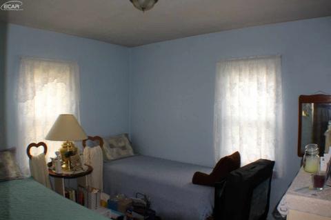 532 Burroughs Ave, Flint, MI 48507 photo 9