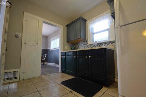 1501 Stocker Ave, Flint, MI 48503 photo 8