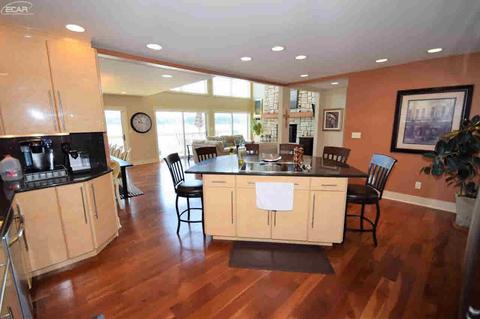 13145 Torrey Rd, Fenton, MI 48430 photo 4