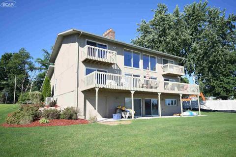13145 Torrey Rd, Fenton, MI 48430 photo 1