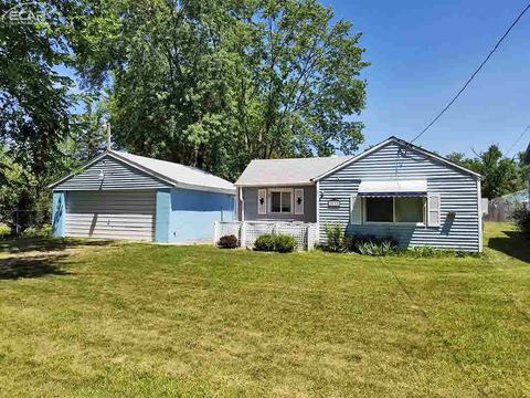 2179 Dutcher St, Flint, MI 48532 photo 1