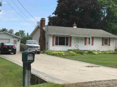 7082 Hickory St, Flushing, MI 48433 photo 1