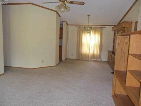 4304 Pheasant Dr, Flint, MI 48506 photo 10