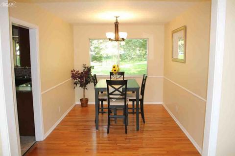 1019 Cora Dr, Flint, MI 48532 photo 2