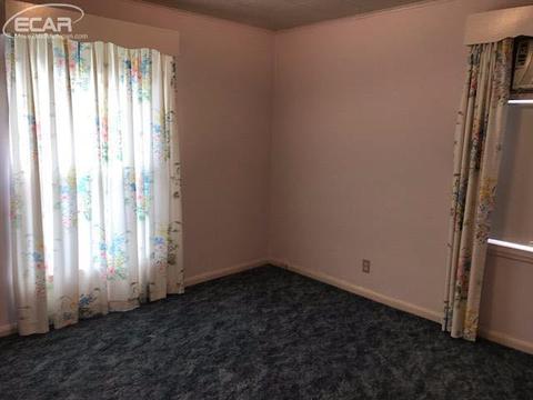 2548 Thomas St, Flint, MI 48504 photo 7