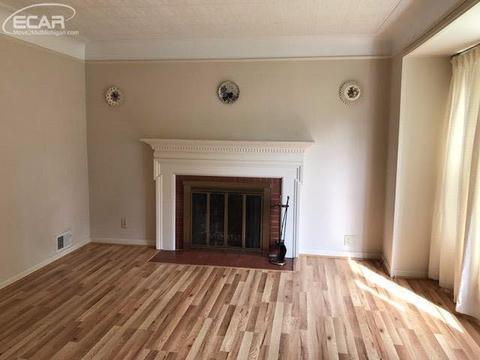 2548 Thomas St, Flint, MI 48504 photo 3