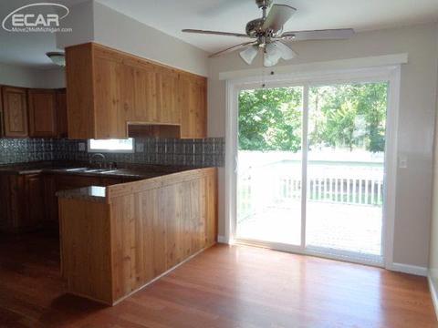 324 Beach St, Mount Morris, MI 48458 photo 3