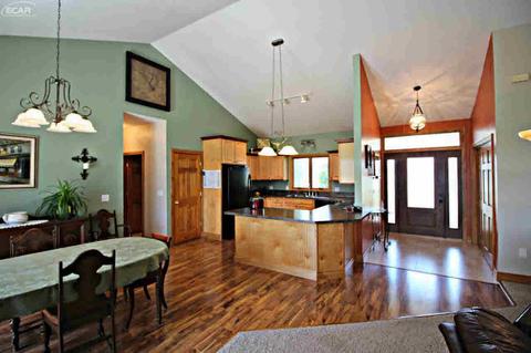 9310 Maple St, New Lothrop, MI 48460 photo 3