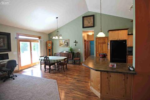 9310 Maple St, New Lothrop, MI 48460 photo 16
