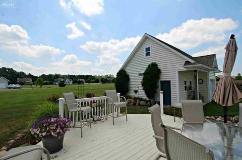 9310 Maple St, New Lothrop, MI 48460 photo 9