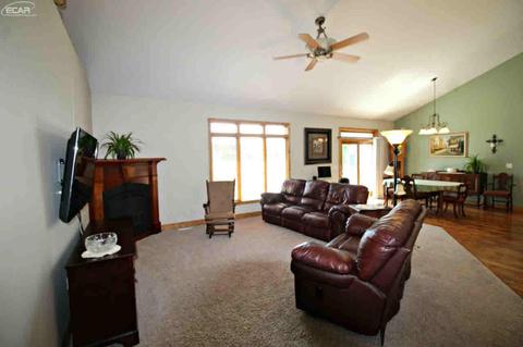 9310 Maple St, New Lothrop, MI 48460 photo 15