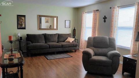 491 Windy Bluff Dr, Flushing, MI 48433 photo 5
