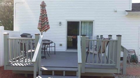 491 Windy Bluff Dr, Flushing, MI 48433 photo 3