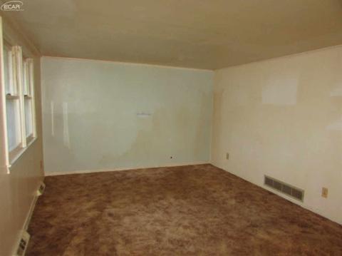 4087 Taft Rd, Flint, MI 48532 photo 3