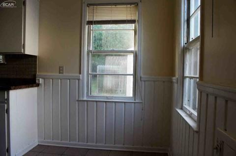 329 Burroughs Ave, Flint, MI 48507 photo 9