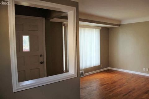 329 Burroughs Ave, Flint, MI 48507 photo 3