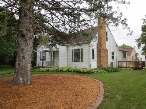 2402 E 2nd St, Flint, MI 48503 photo 2