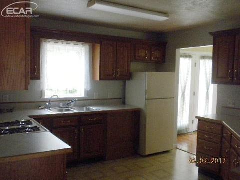 6245 Maple Rd, Vassar, MI 48768 photo 2