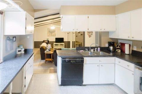 1218 Clearview Dr, Flushing, MI 48433 photo 6