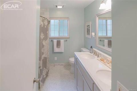 1218 Clearview Dr, Flushing, MI 48433 photo 20