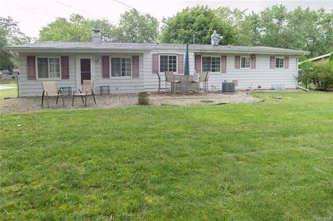 1218 Clearview Dr, Flushing, MI 48433 photo 23