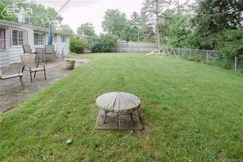 1218 Clearview Dr, Flushing, MI 48433 photo 12