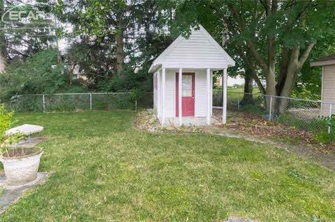 1218 Clearview Dr, Flushing, MI 48433 photo 11