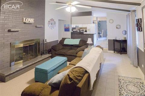 1218 Clearview Dr, Flushing, MI 48433 photo 8