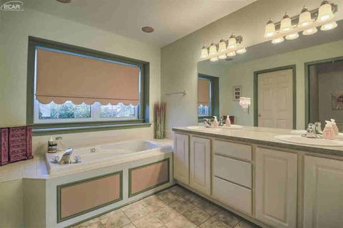 2132 Lochnayne Ln, Davison, MI 48423 photo 32
