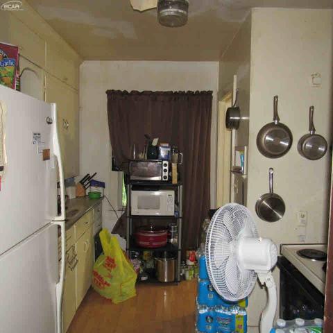 2407 Begole St, Flint, MI 48504 photo 10