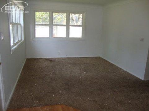 802 Thomas St, Flushing, MI 48433 photo 5