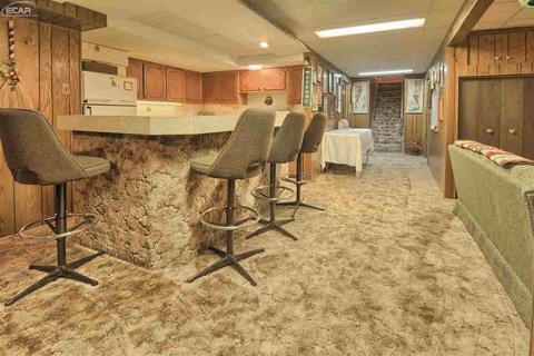 2084 W Maple Ave, Flint, MI 48507 photo 24