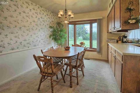 2084 W Maple Ave, Flint, MI 48507 photo 12