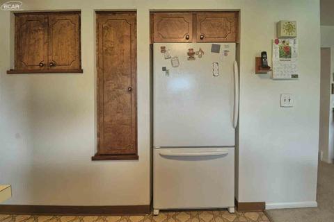 2084 W Maple Ave, Flint, MI 48507 photo 8