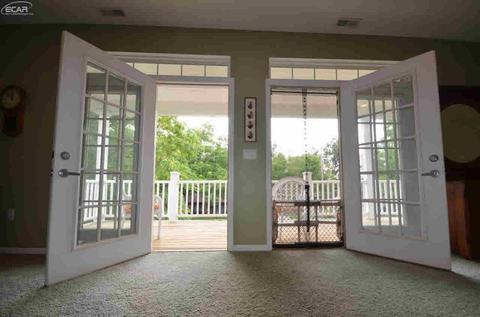 1381 Edgewater Dr, Fenton, MI 48430 photo 28