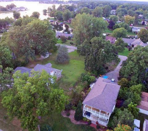 1381 Edgewater Dr, Fenton, MI 48430 photo 36