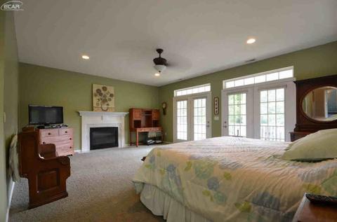1381 Edgewater Dr, Fenton, MI 48430 photo 26