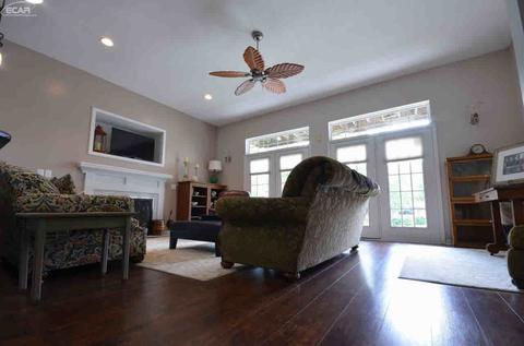 1381 Edgewater Dr, Fenton, MI 48430 photo 10