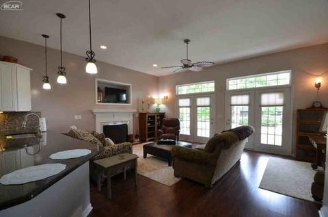 1381 Edgewater Dr, Fenton, MI 48430 photo 11