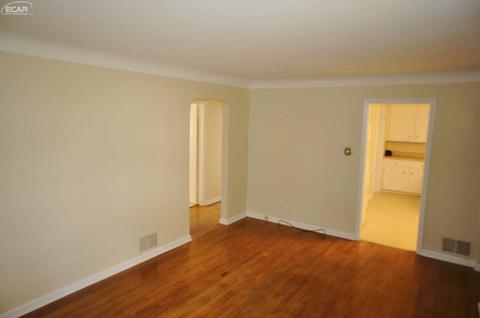 2012 Tuscola Ave, Flint, MI 48503 photo 2