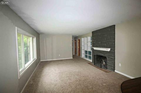 1421 Van Vleet Rd, Flushing, MI 48433 photo 3