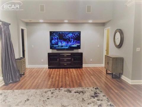 9345 Golfcrest Cir, Davison, MI 48423 photo 10