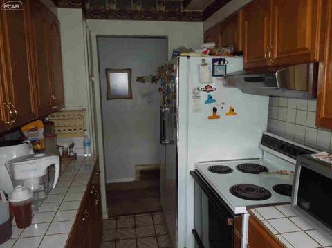 4308 Shawnee Ave, Flint, MI 48507 photo 2