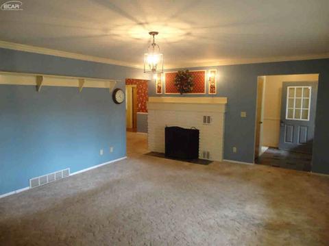 13465 Lakebrook Rd Fenton Mi 48430 Mls 30070160 Movoto Com