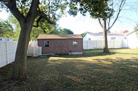 1005 Walnut St, Owosso, MI 48867 photo 4