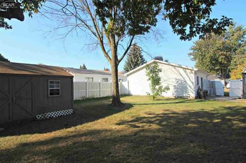 1005 Walnut St, Owosso, MI 48867 photo 5