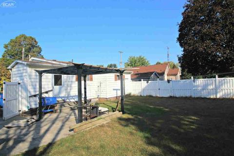 1005 Walnut St, Owosso, MI 48867 photo 7