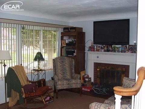 2749 Golfside Ln, Flint, MI 48504 photo 3